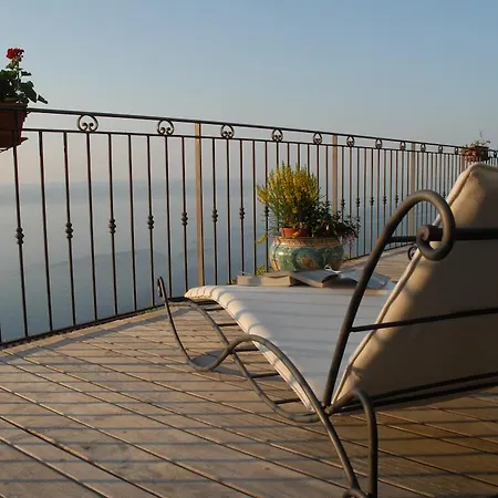 Bed and breakfast D'hotes De Charme La Belle Vue *